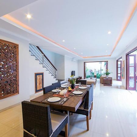 White Lotus Villas Seminyak ภายนอก รูปภาพ