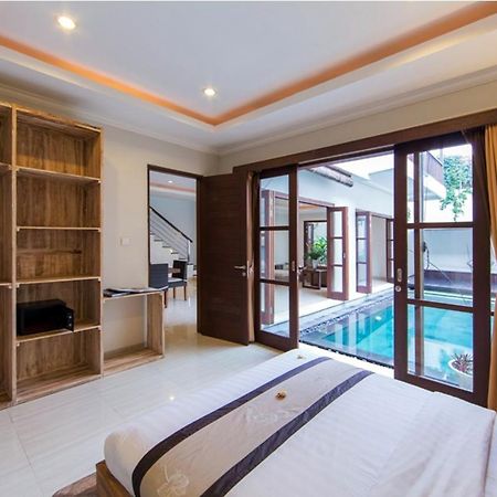 White Lotus Villas Seminyak ภายนอก รูปภาพ