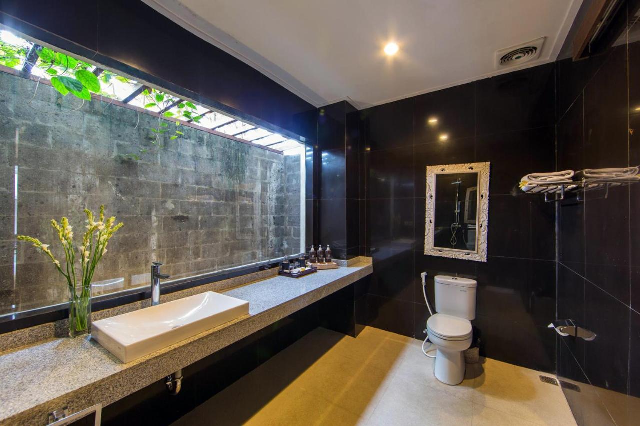 White Lotus Villas Seminyak ภายนอก รูปภาพ