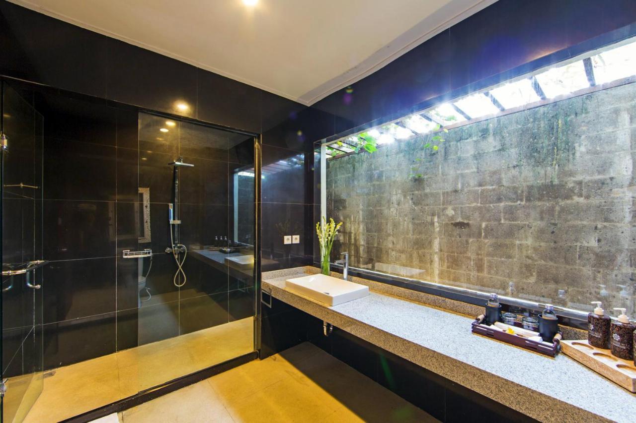 White Lotus Villas Seminyak ภายนอก รูปภาพ