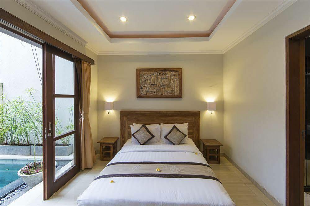 White Lotus Villas Seminyak ภายนอก รูปภาพ